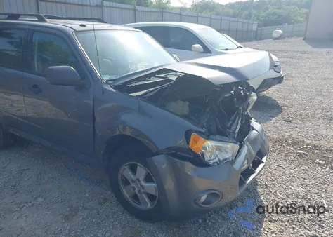 2010 Ford Escape Xlt из США, поврежденный, VIN 1FMCU9D73AKB64339